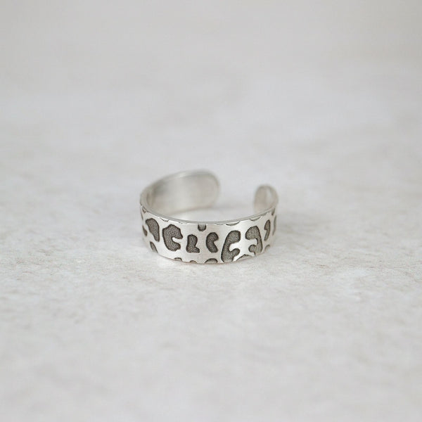Sterling Silver Leopard Print Toe Ring